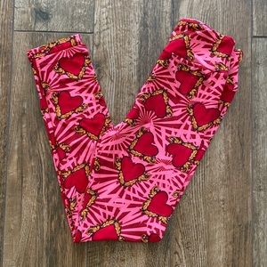 VALENTINE’S LULAROE LEGGINGS